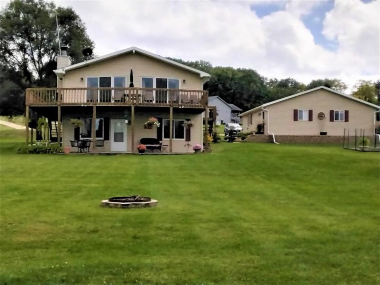 W5796 Lakeview Dr E Montello, WI 53949 by Cotter Realty Llc $296,900