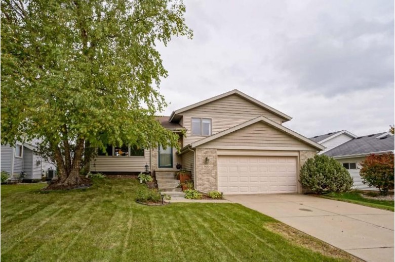 3610 Pine Grove Way Madison, WI 53719 by Keller Williams Realty $395,000