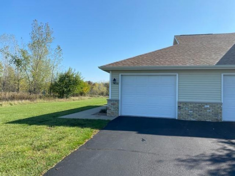 4078 Creekside Ct Janesville, WI 53548 by Exit Realty Hgm $135,000