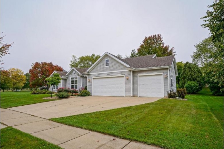 7130 Maple Point Dr Madison, WI 53719 by Stark Company, Realtors $425,000