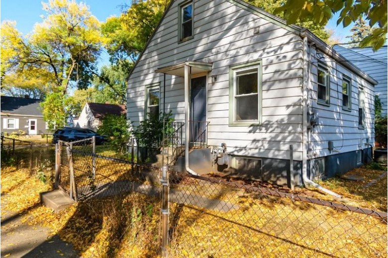 2701 Coolidge St, Madison, WI by First Weber Real Estate $199,000