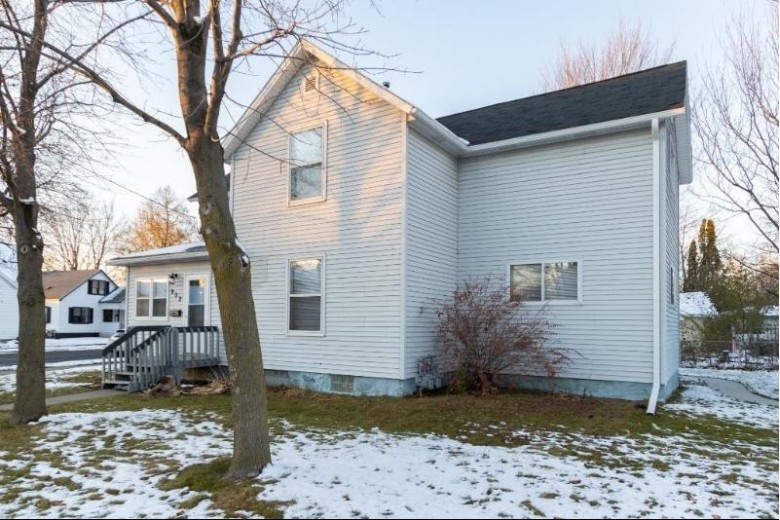 902 Townline Road, Wausau, WI by Coldwell Banker Action $159,900