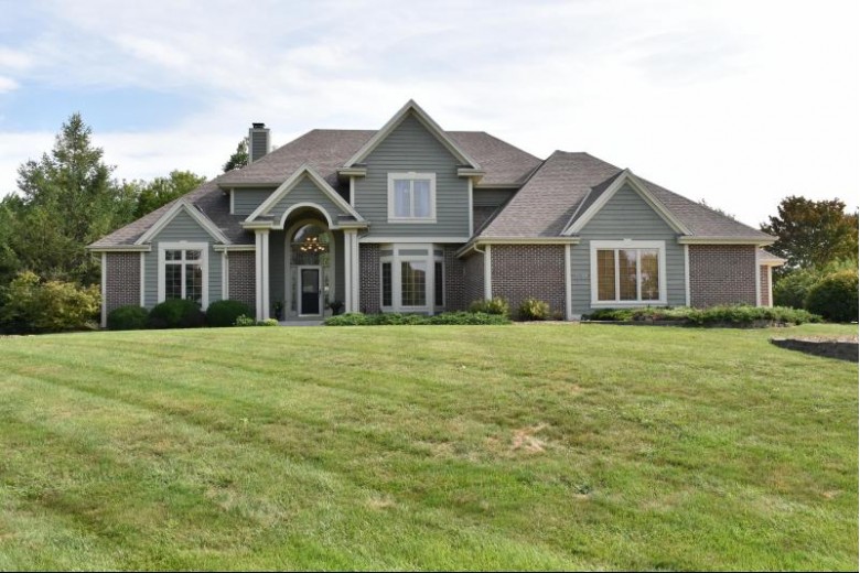 W291N3923 Round Hill Cir Pewaukee, WI 53072-3142 by Berkshire Hathaway Hs Lake Country $710,000