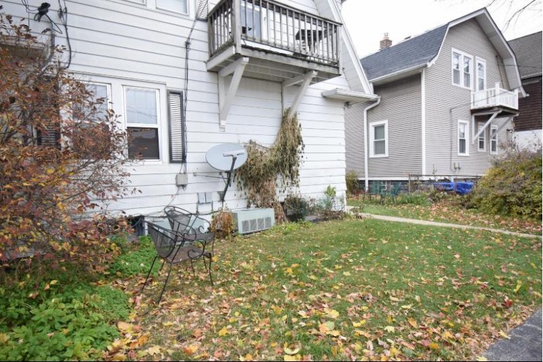5435 W Cherry St 5437, Milwaukee, WI by Realty Executives Integrity~northshore $246,000