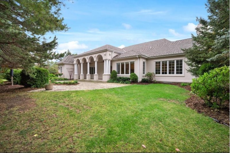 3828 W Gazebo Hill Pkwy, Mequon, WI by Coldwell Banker Realty $814,900