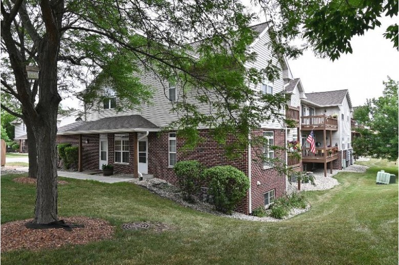 7883 S Scepter Dr 4, Franklin, WI by Coldwell Banker Homesale Realty - Wauwatosa $244,999