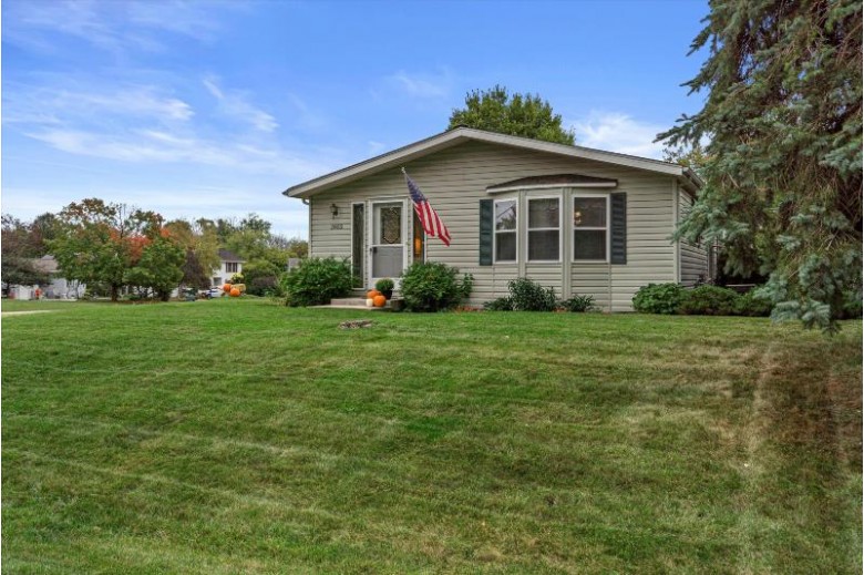 2855 Crestview Park Dr Racine, WI 53402 by Exit Realty Xl $194,900