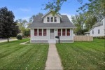 359 Prospect Ave Pewaukee, WI 53072 by Bluebell Realty $279,900