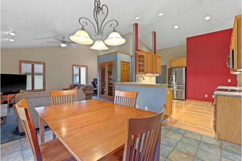 719 Weald Bridge Rd Cottage Grove, WI 53527-8310 by Standard Real Estate Services, Llc $479,900