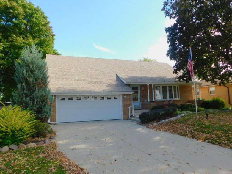 2474 S 93rd St, West Allis, WI by Realty Executives Integrity~brookfield $268,400