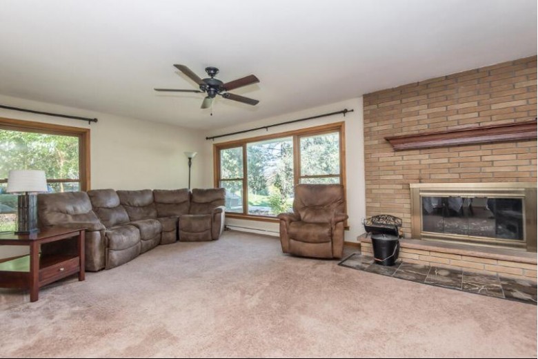 677 Brandt Ct Pewaukee, WI 53072-3501 by Re/Max Realty Center $329,900