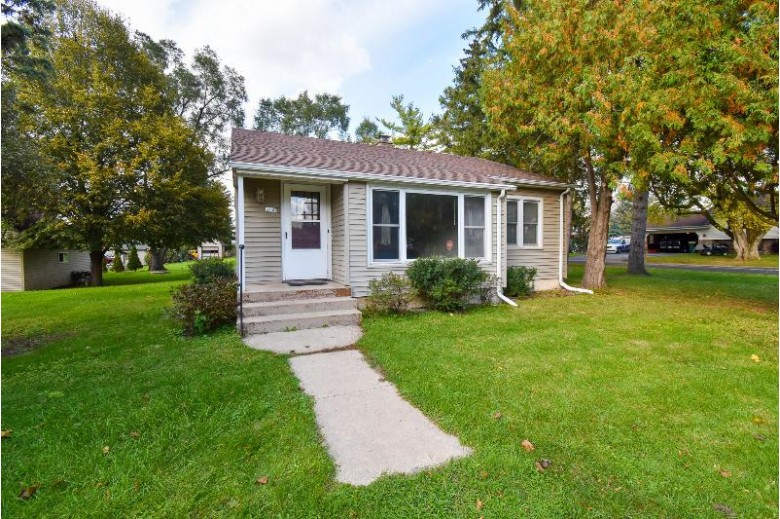 3100 Elm St, Richfield, WI by Redefined Realty Advisors Llc $189,900