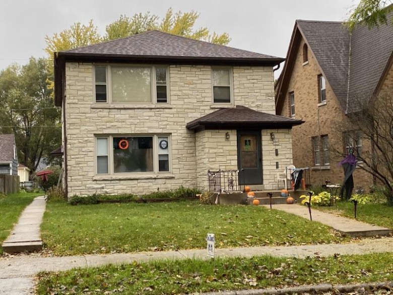 5622 W Brooklyn Pl 5624, Milwaukee, WI by Berkshire Hathaway Homeservices Metro Realty $192,500