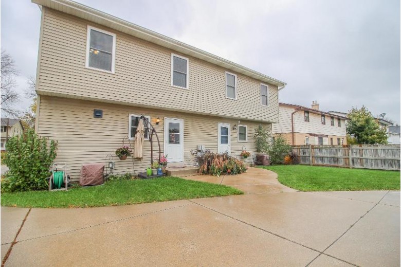 4942 N 106th St 4944 Milwaukee, WI 53225-3926 by Redefined Realty Advisors Llc $239,000