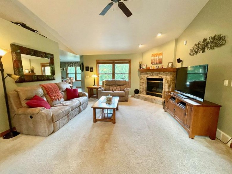 2904 Marble Mountain Way, Green Bay, WI by Shorewest, Realtors $400,000