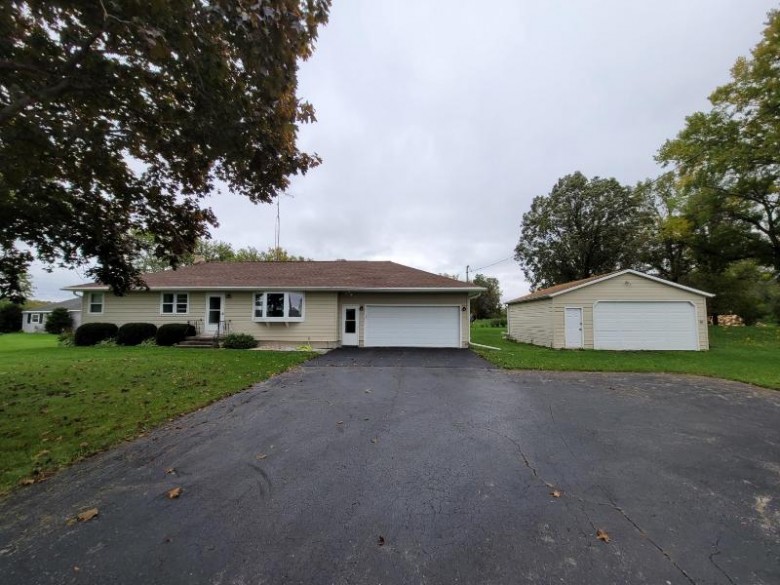 W6914 Hwy Ooo Fond Du Lac, WI 54937-9770 by First Weber Real Estate $220,000