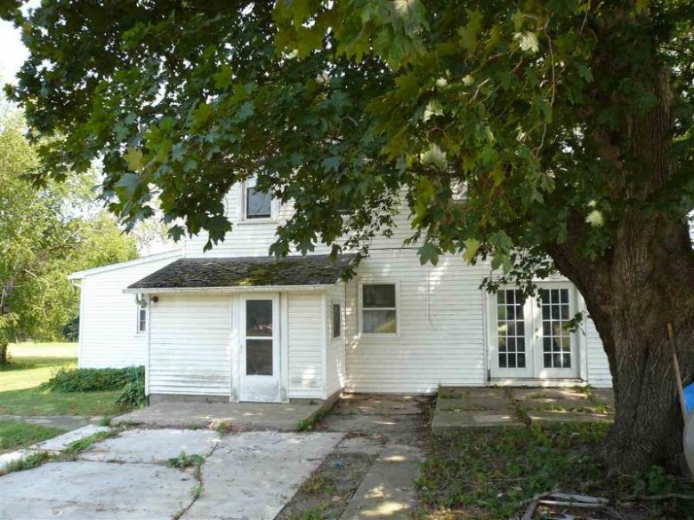 2599 Highland St, Cambridge, WI by Badger Realty Team $310,000