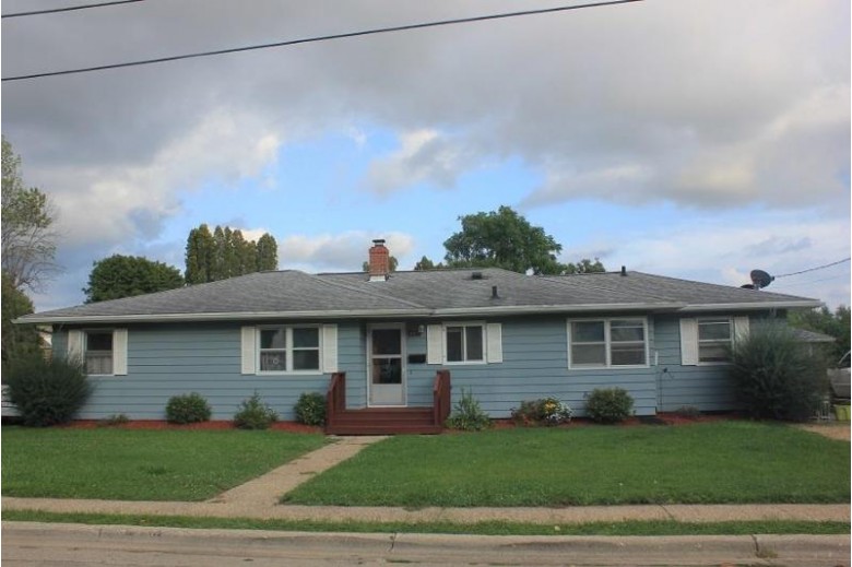 405 Jefferson St Platteville, WI 53818 by Century 21 Affiliated $165,000