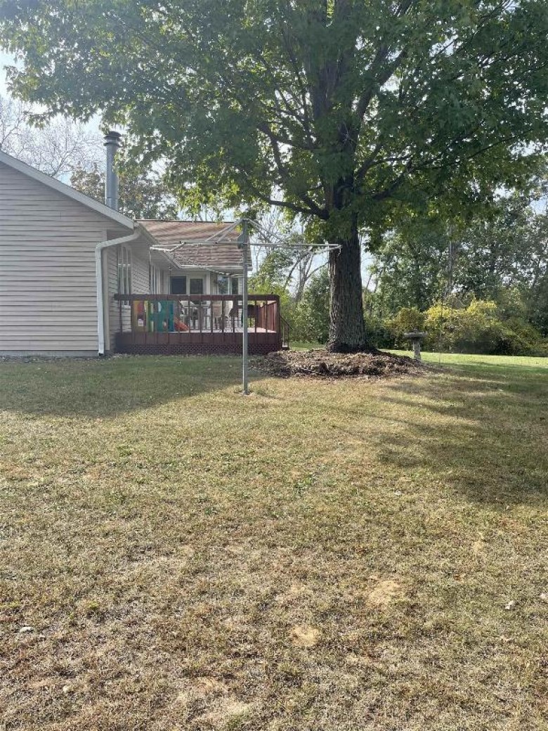 W7990 Jonathan Dr, Pardeeville, WI by Re/Max Realpros $325,000