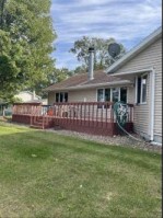 W7990 Jonathan Dr Pardeeville, WI 53954 by Re/Max Realpros $325,000