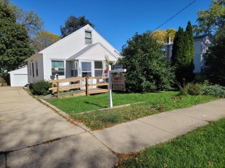 1834 Northwestern Ave Madison, WI 53704-3418 by Howard And Williams, Inc.-Mdltn $229,900