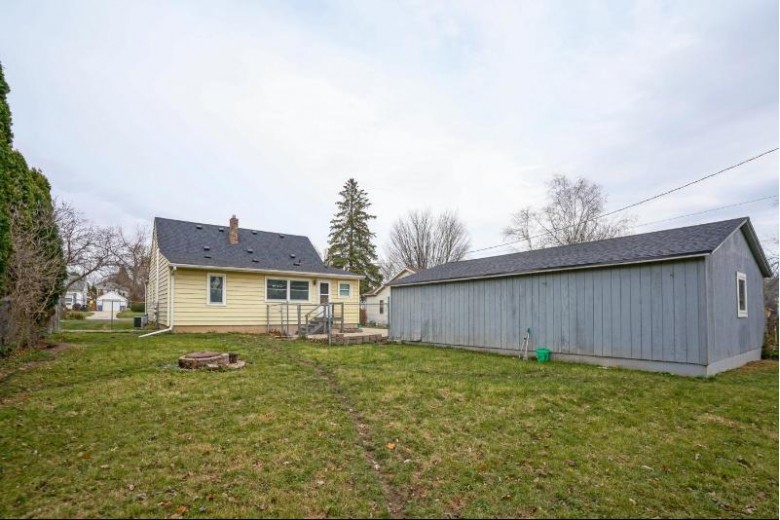 509 Kelly St Sun Prairie, WI 53590-2827 by Realty Executives Cooper Spransy $280,000