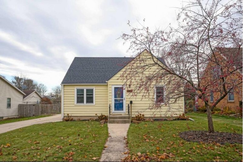 509 Kelly St Sun Prairie, WI 53590-2827 by Realty Executives Cooper Spransy $280,000