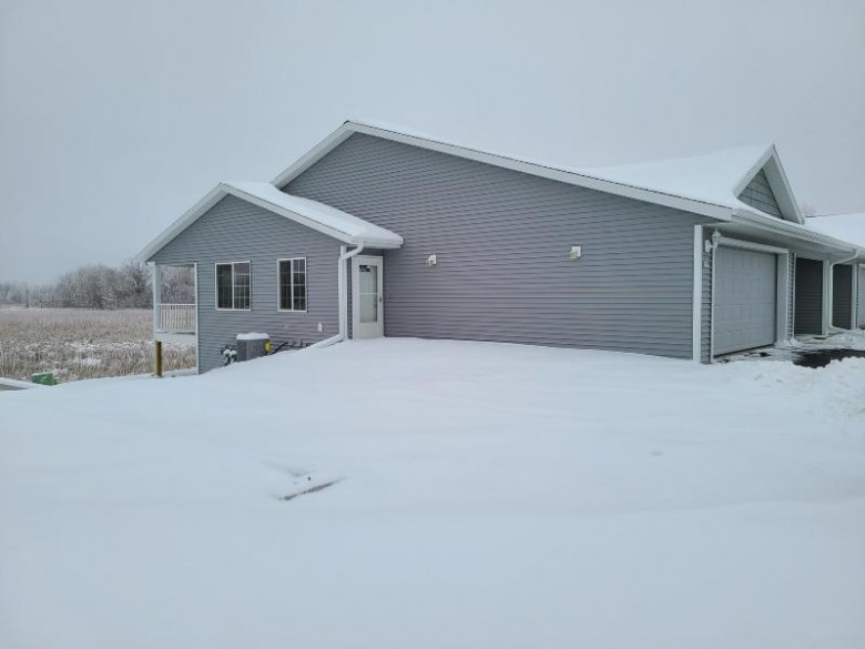 1319 S Wilson Ave Hartford, WI 53027 by Greg James Realty $275,200