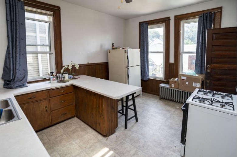 1923 N Oakland Ave 1925 Milwaukee, WI 53202-1411 by First Weber Real Estate $465,000