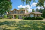2350 Chanticleer Dr, Brookfield, WI by Lake Country Flat Fee $549,900