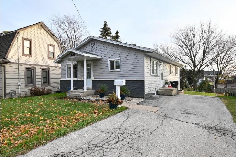 939 Madison St Waukesha, WI 53188 by Realty Executives Southeast $219,900