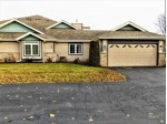 1902 Ravenswood Ln 3, Manitowoc, WI by Coldwell Banker Real Estate Group~manitowoc $198,900