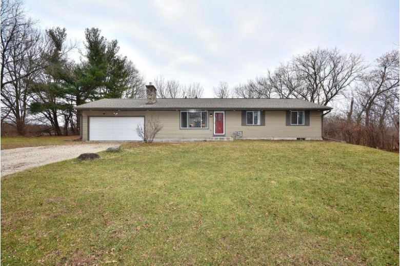 S59W22395 Glengarry Rd Waukesha, WI 53189-9663 by First Weber Real Estate $395,000