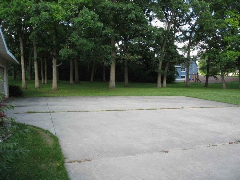 1796 Crown Drive Oshkosh, WI 54904 by Coldwell Banker Real Estate Group $389,000