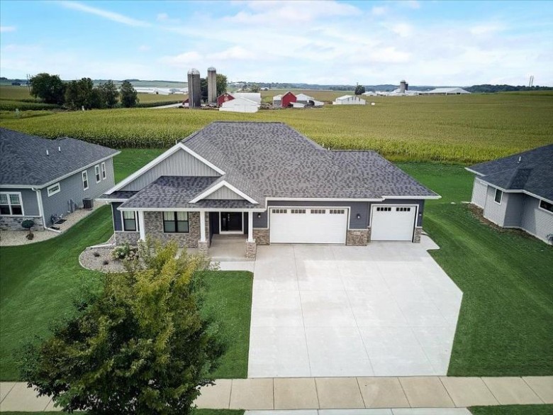 1117 Aldora Ln Waunakee, WI 53597 by Re/Max Preferred $569,900