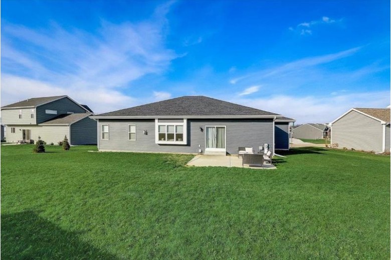 6618 Wolf Hollow Rd, Windsor, WI by Restaino & Associates Era Powered $449,900
