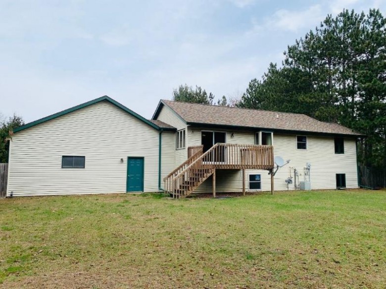 301 W Cardinal Dr, Necedah, WI by Re/Max Realpros $234,900
