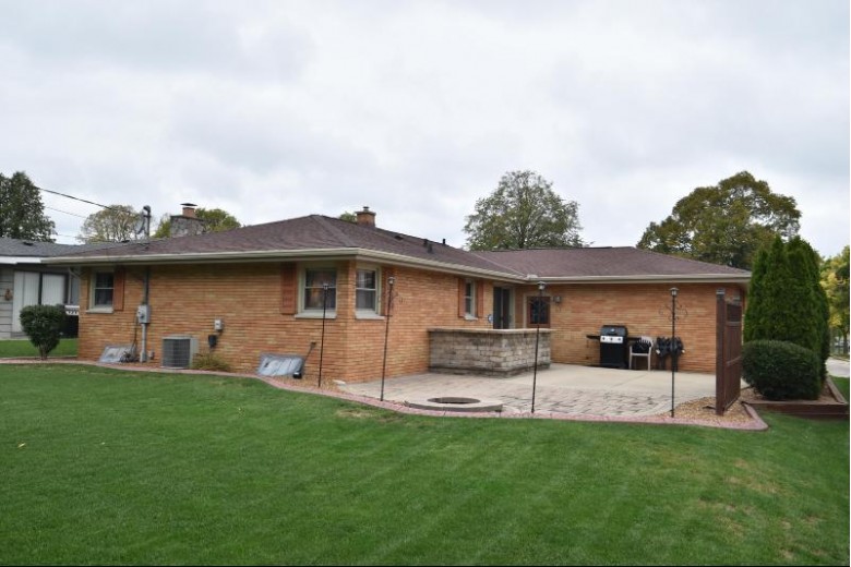 2501 W Vogel Ave Milwaukee, WI 53221-3457 by Wave Realty $294,999