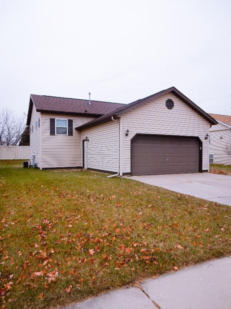 1212 Lombardi Way Waukesha, WI 53186 by Discount Rate Realty Llc $274,900