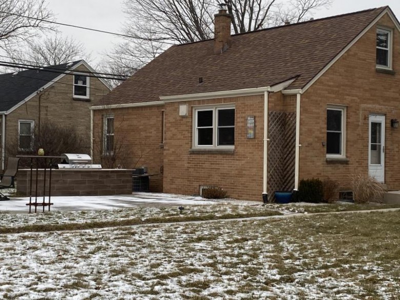 4333 S 78th St, Greenfield, WI by Powers Realty Group $270,000