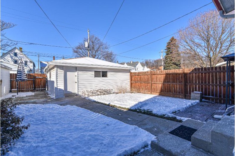 1127 N 50th St Milwaukee, WI 53208-2604 by First Weber Real Estate $210,000