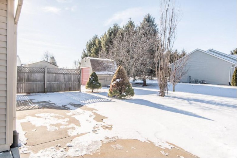 105 Field Dr Eagle, WI 53119 by Premier Point Realty Llc $349,900