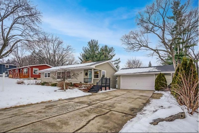 6410 Lakeview Blvd, Middleton, WI by Keller Williams Realty $349,900