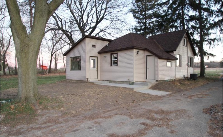 W5968 County Road J Jefferson, WI 53549 by Re/Max Community Realty $319,000
