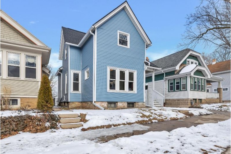 324 E Wilson St, Milwaukee, WI by Doering & Co Real Estate, Llc $375,000