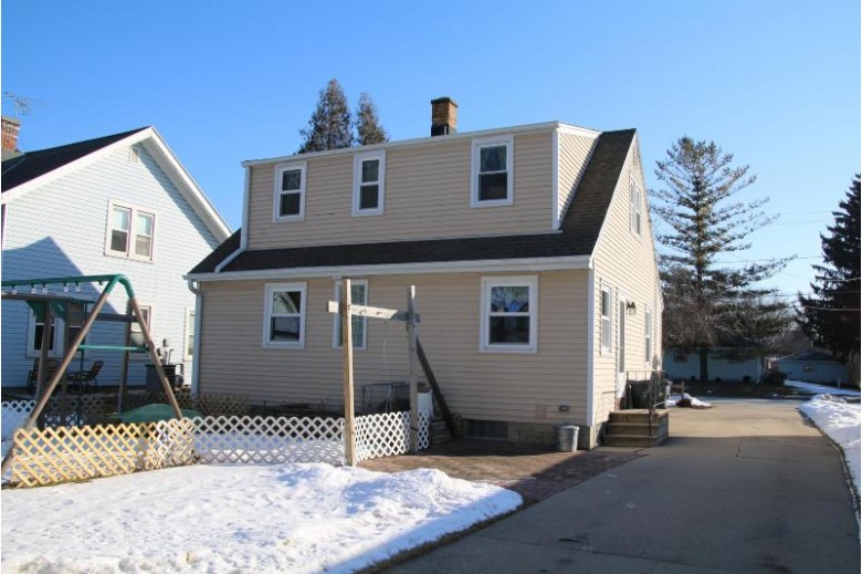 1204 N Grandview Blvd Waukesha, WI 53188-2854 by Moving Forward Realty $264,900