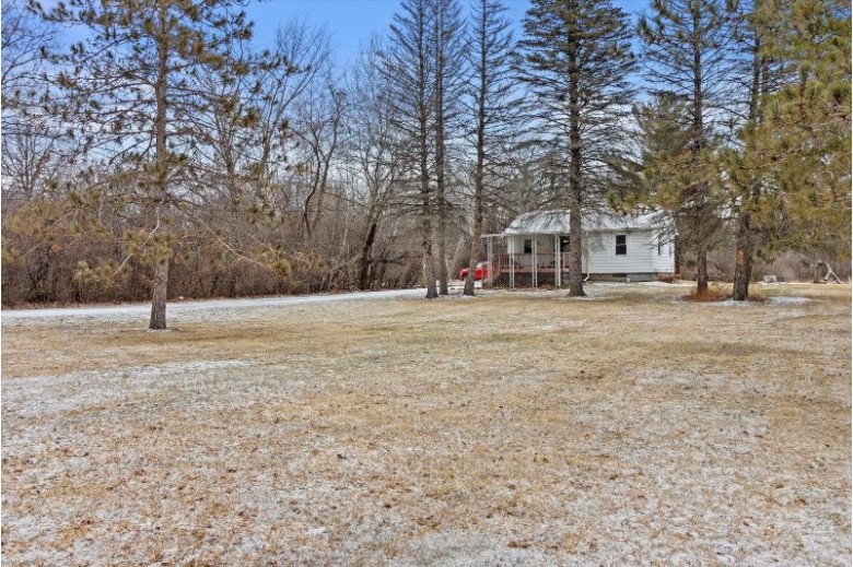 9308 S 92nd St, Franklin, WI by Realty Executives Southeast $255,000