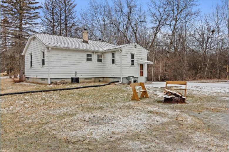 9308 S 92nd St, Franklin, WI by Realty Executives Southeast $255,000