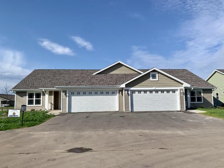 3274 Elk Ridge Drive Oshkosh, WI 54904 by Midwest Real Estate, LLC $334,900