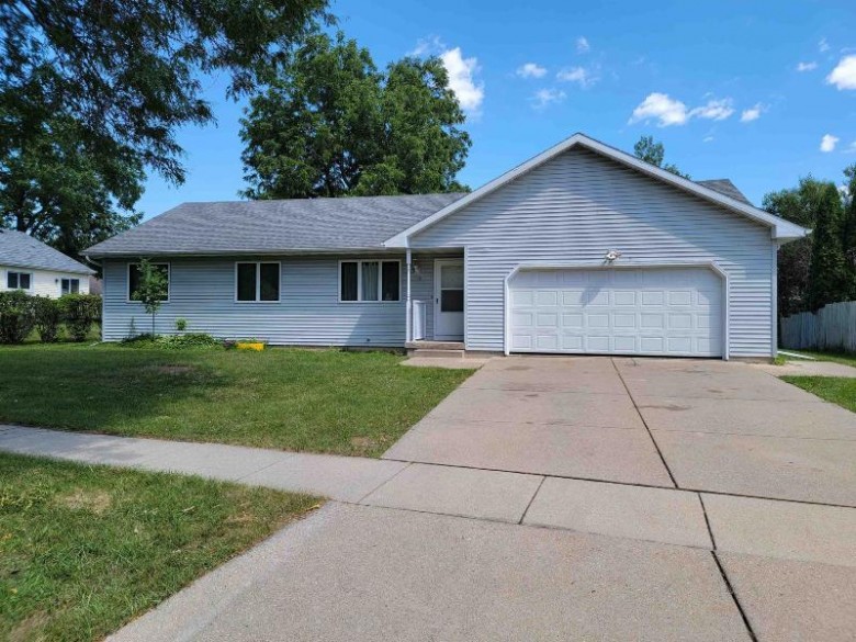 3315 Nightingale Ct Middleton, WI 53562 by First Weber Real Estate $399,950